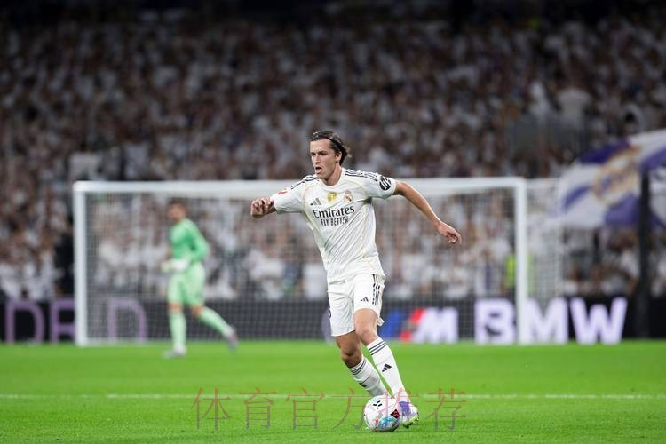 互换！罗马诺：皇马将以奥布拉多+转会费签下A费